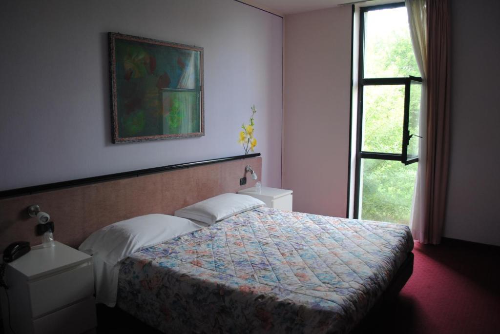Hotel Giannina Forlimpopoli Rum bild